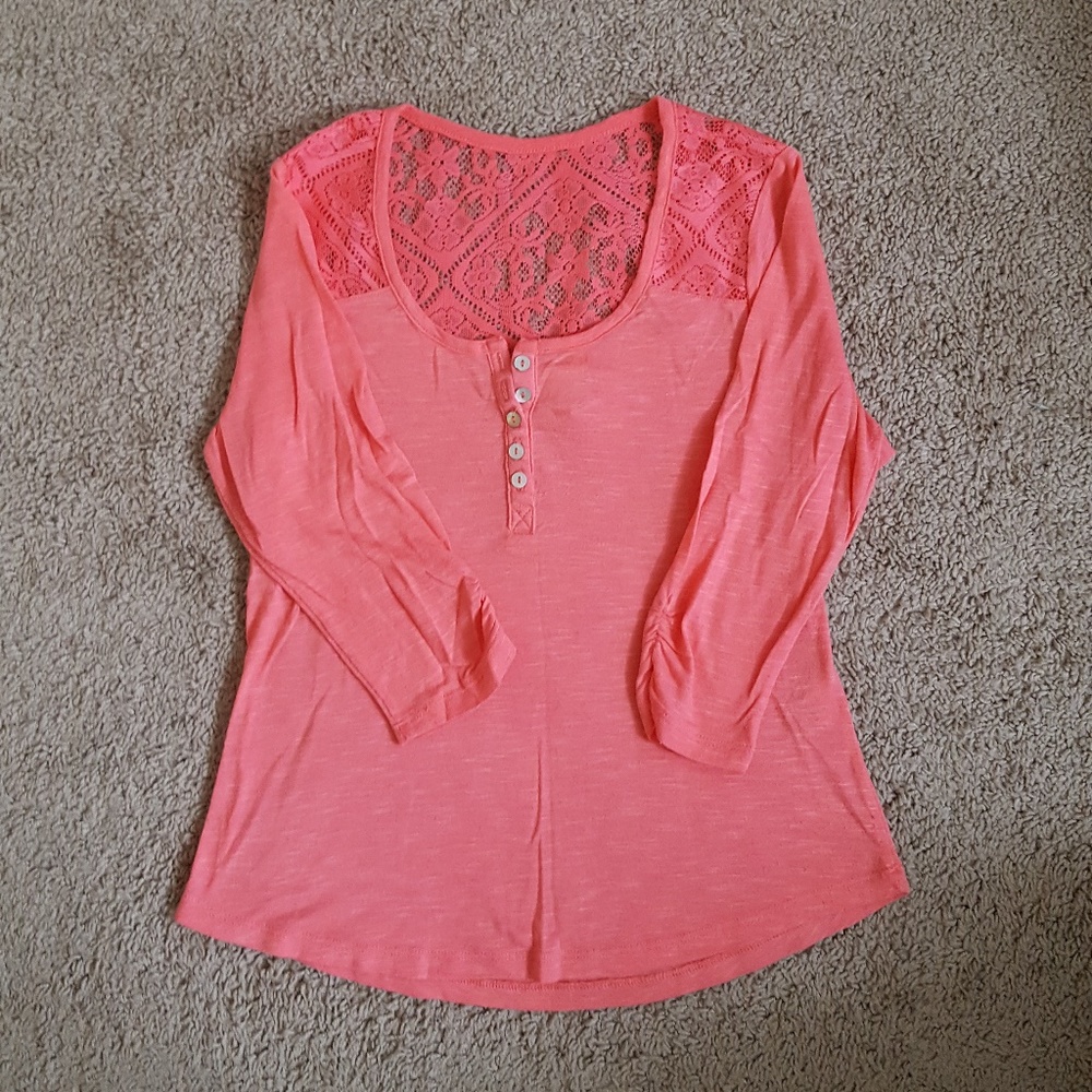 Lace Three-Quarter Sleeve Shirt
